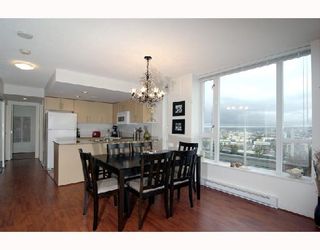 Photo 1: 2405 550 TAYLOR Street in Vancouver: Downtown VW Condo for sale in "THE TAYLOR" (Vancouver West)  : MLS®# V699646