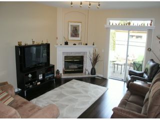 Photo 2: 4 4725 221 Street in Langley: Murrayville Townhouse for sale in "Summerhill Gate" : MLS®# F1410791