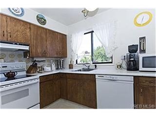 Photo 5:  in VICTORIA: Es Kinsmen Park House for sale (Esquimalt)  : MLS®# 471103