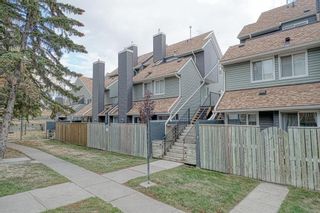 Photo 1: 237 48 Glamis Green SW in Calgary: Glamorgan Row/Townhouse for sale : MLS®# A1258326