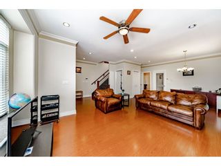 Photo 5: 7522 1ST Street in Burnaby: East Burnaby 1/2 Duplex for sale (Burnaby East)  : MLS®# R2381527