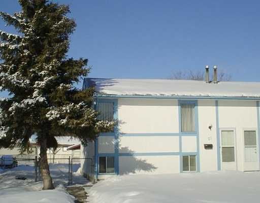 Main Photo: 21 TREGER Bay in WINNIPEG: East Kildonan Single Family Attached for sale (North East Winnipeg)  : MLS®# 2602806