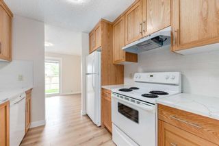 Photo 9: 18 76 Cedardale Crescent SW in Calgary: Cedarbrae Row/Townhouse for sale : MLS®# A2137945