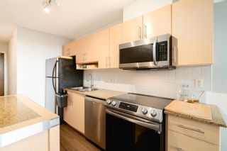 Photo 6: 611 550 TAYLOR Street in Vancouver: Downtown VW Condo for sale in "The Taylor" (Vancouver West)  : MLS®# R2740667