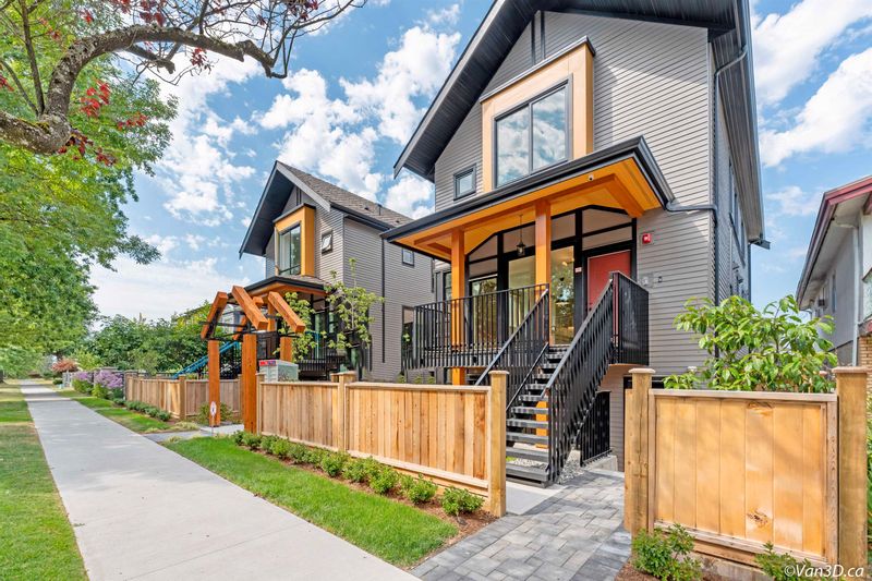 FEATURED LISTING: 2465 40TH Avenue East Vancouver