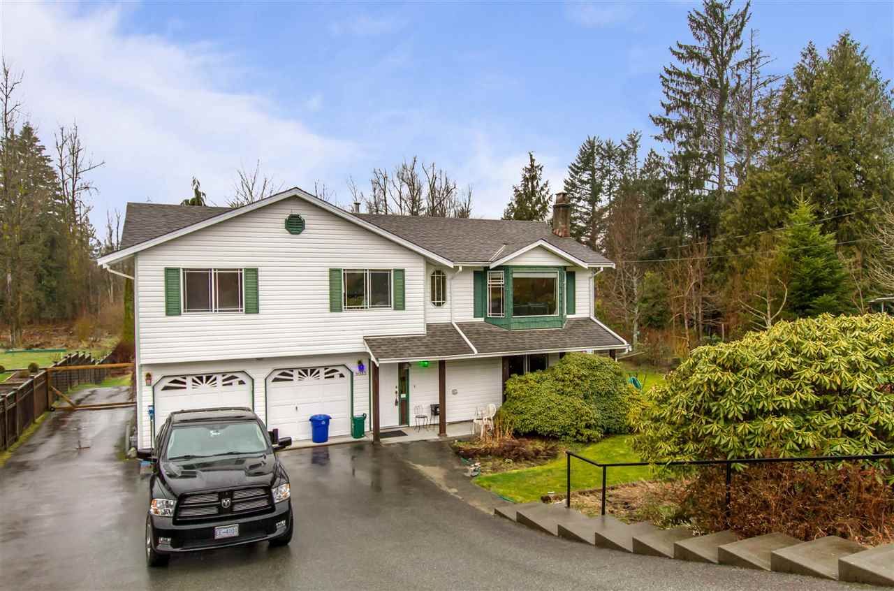 Main Photo: 9023 HAMMOND Street in Mission: Mission BC House for sale : MLS®# R2439530
