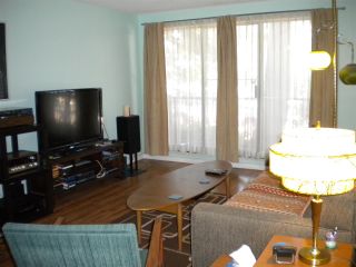 Photo 3: 105 2033 TRIUMPH Street in Vancouver: Hastings Condo for sale in "McKenzie House" (Vancouver East)  : MLS®# R2205751