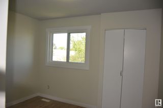 Photo 5: 11806 157 Avenue in Edmonton: Zone 27 House Half Duplex for sale : MLS®# E4298133