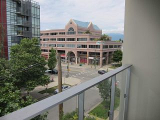 Photo 14: 402 2528 MAPLE Street in Vancouver: Kitsilano Condo for sale in "Pulse" (Vancouver West)  : MLS®# R2397843