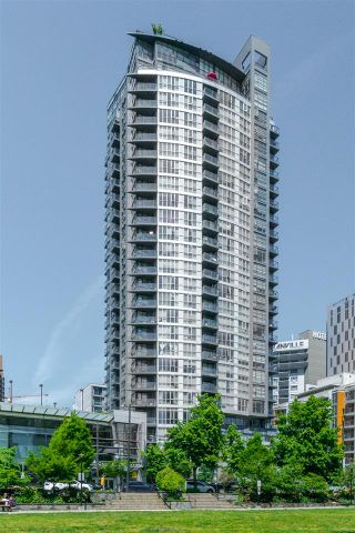 Photo 2: 2202 1155 SEYMOUR Street in Vancouver: Downtown VW Condo for sale in "BRAVA" (Vancouver West)  : MLS®# R2171457