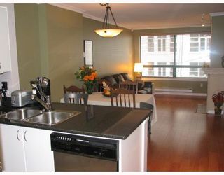 Photo 2: 301 1226 HAMILTON Street in Vancouver: Downtown VW Condo for sale (Vancouver West)  : MLS®# V679220