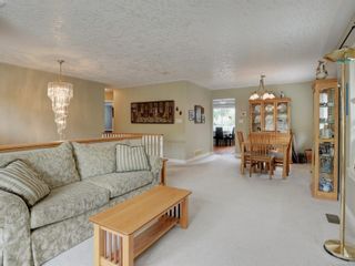 Photo 4: 983 Shaw Ave in Langford: La Florence Lake House for sale : MLS®# 908609
