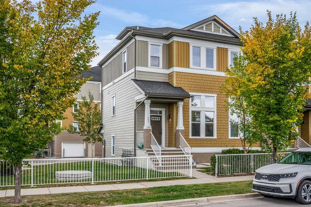 Main Photo: 703 Evanston Square NW in Calgary: Evanston Row/Townhouse for sale : MLS®# A2082742