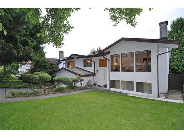 Main Photo: 7570 KILREA Crescent in Burnaby: Montecito House for sale in "S" (Burnaby North)  : MLS®# V1052145