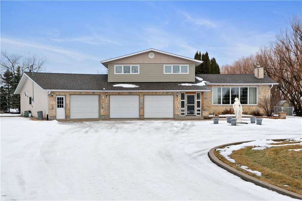 Main Photo: 73088 34 Road E Road in Brokenhead Rm: R03 Residential for sale : MLS®# 202402658
