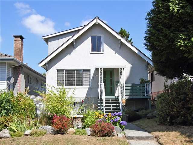 Main Photo: 2411 E 12TH Avenue in Vancouver: Renfrew VE House for sale (Vancouver East)  : MLS®# V1019112