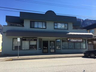 Photo 1: 2 38060 SECOND Avenue in Squamish: Downtown SQ Condo for sale : MLS®# R2361673