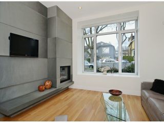 Photo 4: 2048 WHYTE Avenue in Vancouver: Kitsilano 1/2 Duplex for sale in "Kits Point" (Vancouver West)  : MLS®# V1055098