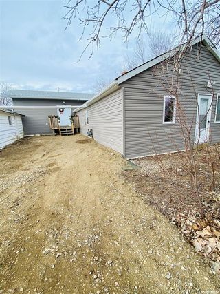 Photo 3: 370 Main Street in Briercrest: Residential for sale : MLS®# SK953281