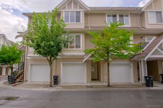 Photo 1: 32 19141 124TH Avenue in Pitt Meadows: Mid Meadows Townhouse for sale in "MEADOWVIEW ESTATES" : MLS®# R2209397