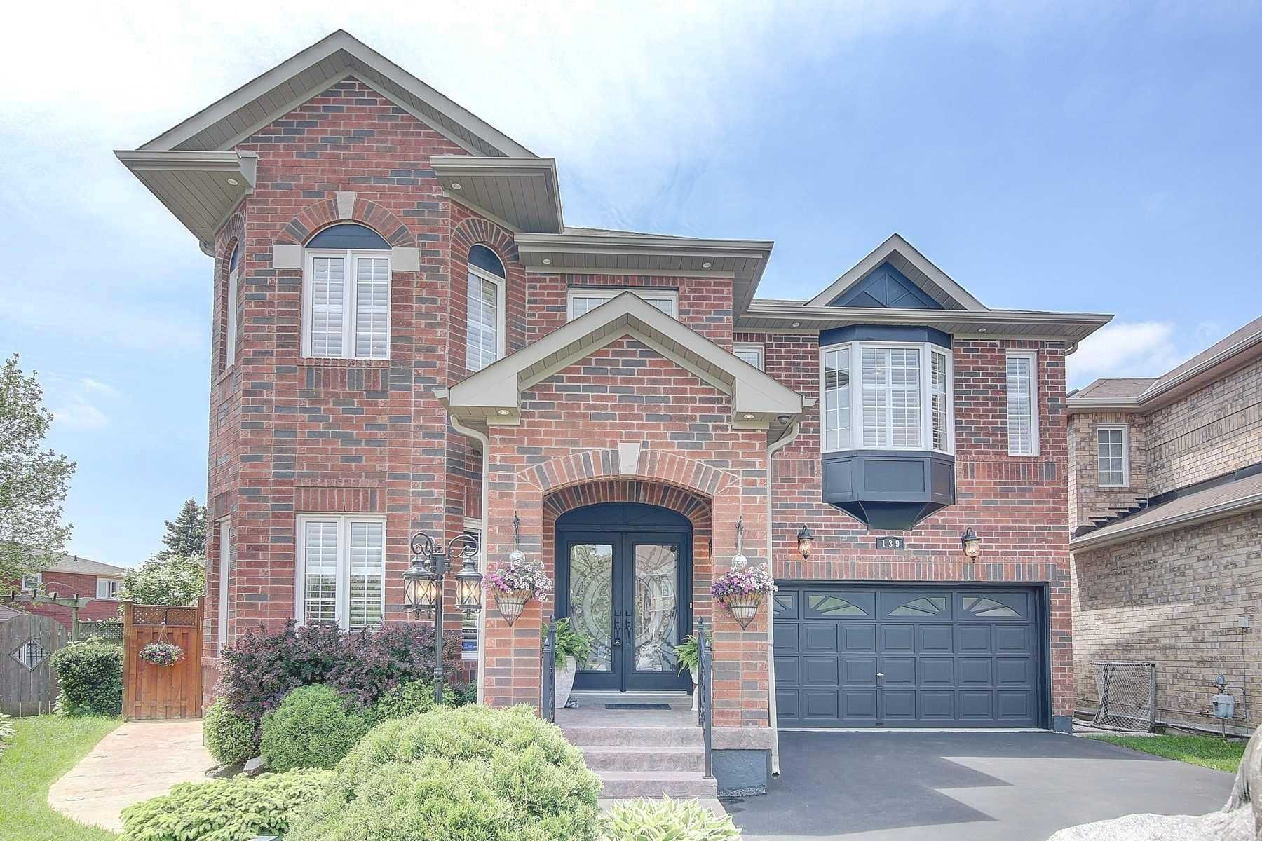 Main Photo: 139 Penndutch Circle in Whitchurch-Stouffville: Stouffville House (2-Storey) for sale : MLS®# N4779733