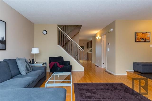 Photo 5: Photos: 47 Upton Place in Winnipeg: River Park South Residential for sale (2F)  : MLS®# 1827021