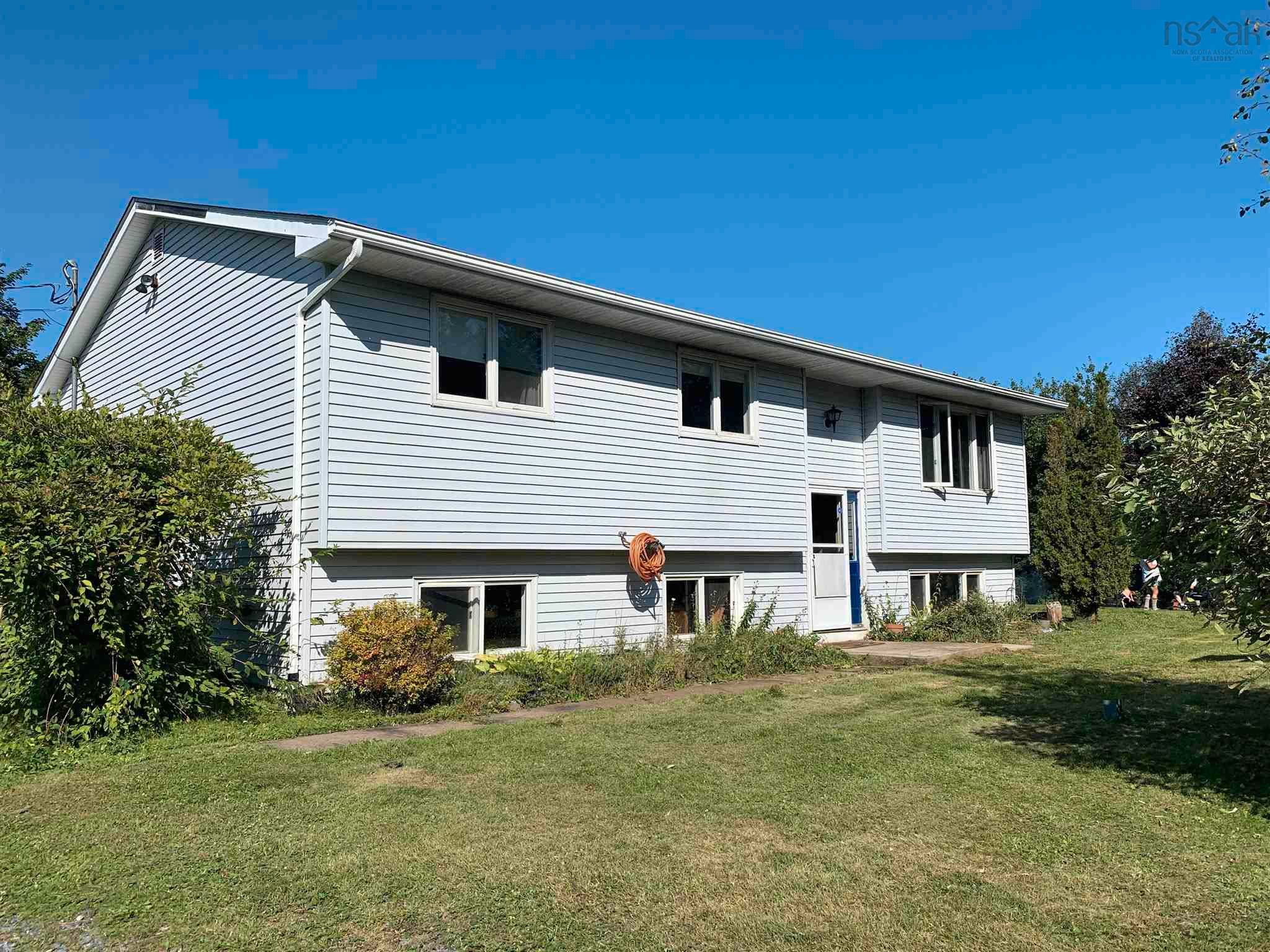 Main Photo: 55 Christies Road in Boutiliers Point: 40-Timberlea, Prospect, St. Margaret`S Bay Residential for sale (Halifax-Dartmouth)  : MLS®# 202124239
