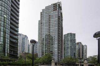 Photo 2: 1107 1328 W PENDER Street in Vancouver: Coal Harbour Condo for sale in "CLASSICO" (Vancouver West)  : MLS®# R2075576