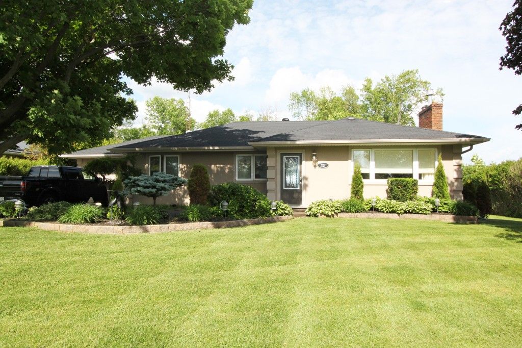Main Photo: 2101 Courtice Road: Courtice Freehold for sale (Durham)  : MLS®# E3231392