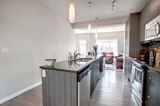 Photo 5: 320 Marquis lane SE in Calgary: Mahogany Row/Townhouse for sale : MLS®# A1209796