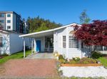 Main Photo: 106 7583 Central Saanich Rd in Central Saanich: CS Hawthorne Manufactured Home for sale : MLS®# 961942