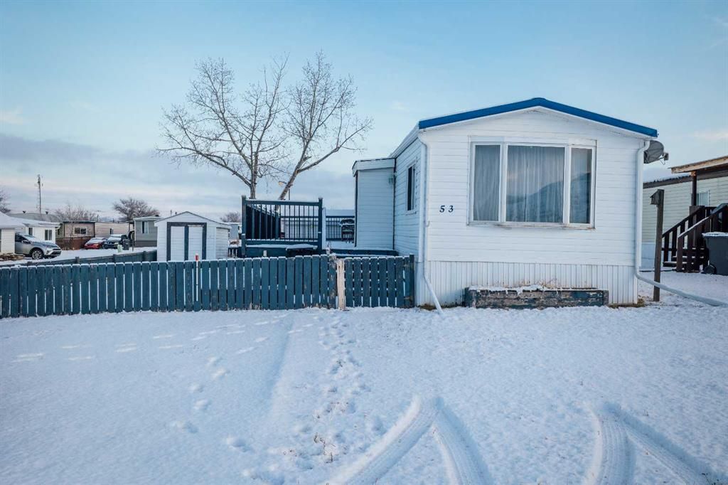 Main Photo: 53 Greenwood Villa: Drumheller Mobile for sale : MLS®# A2097980