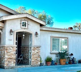Main Photo: EAST ESCONDIDO House for sale : 4 bedrooms : 710 Elmwood Dr in Escondido