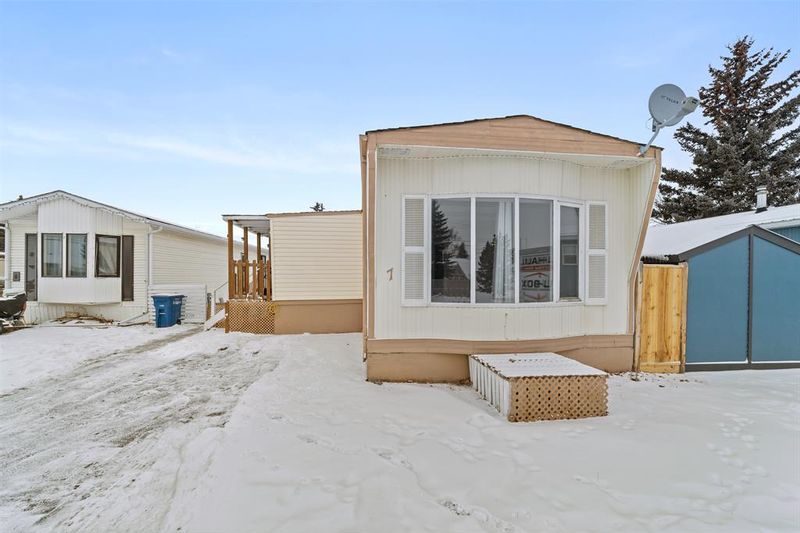 FEATURED LISTING: 7 - 649 Main Street North Airdrie