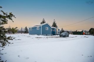 Photo 1: 1787 Western Avenue in Parrsboro: 102S-South of Hwy 104, Parrsboro Residential for sale (Northern Region)  : MLS®# 202402226