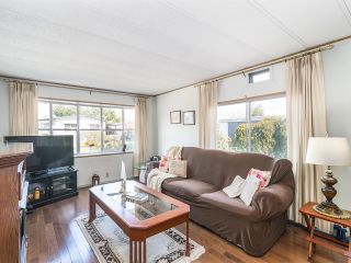 Photo 6: 15878 NORFOLK Road in Surrey: King George Corridor Manufactured Home for sale in "CRANLEY PLACE" (South Surrey White Rock)  : MLS®# R2682652
