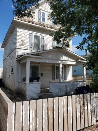 Main Photo: 218 D Avenue South in Saskatoon: Riversdale Residential for sale : MLS®# SK902138