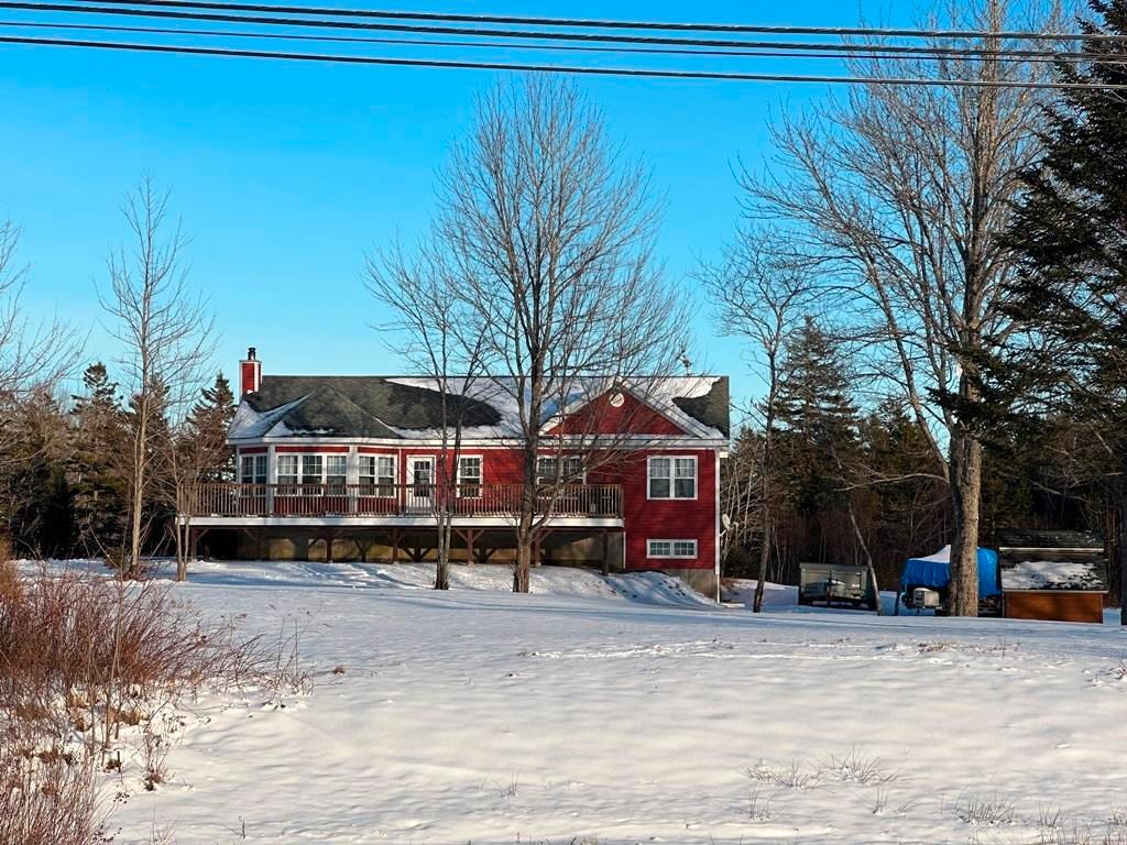 Main Photo: 342 Highway 14 in Robinsons Corner: 405-Lunenburg County Residential for sale (South Shore)  : MLS®# 202319801
