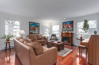 Photo 2: 2916 MT SEYMOUR Parkway in North Vancouver: Northlands Townhouse for sale in "MCCARTNEY LANE" : MLS®# R2252322