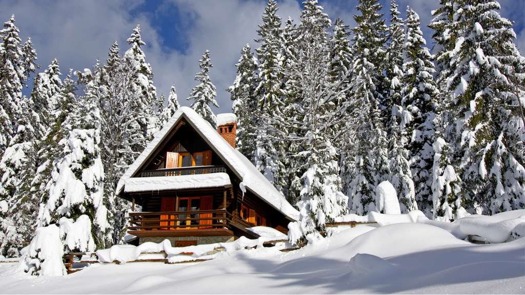 Looking for a chalet to escape to this winter? Here are the latest property price trends in Quebec’s popular ski regions