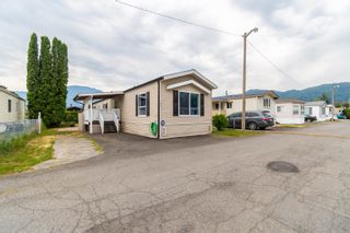 Photo 2: 33 6900 INKMAN ROAD: Agassiz Manufactured Home for sale : MLS®# R2738006