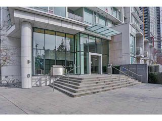 Photo 2: 2701 161 W GEORGIA Street in Vancouver: Downtown VW Condo for sale in "cosmo" (Vancouver West)  : MLS®# V1109949
