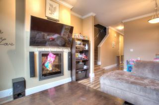 Photo 8: 27 6299 144 Street in Surrey: Sullivan Station Townhouse for sale in "Altura" : MLS®# R2023805