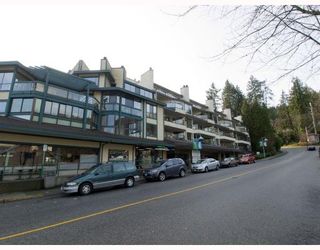 Photo 2: 205 4323 GALLANT Avenue in North Vancouver: Deep Cove Condo for sale : MLS®# V804910