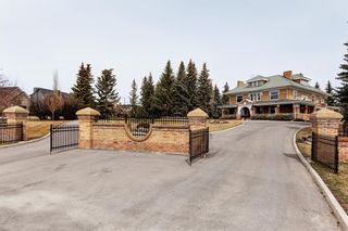 Photo 3: 277 Fortress Manor SW in Calgary: Springbank Hill Detached for sale : MLS®# A2029990