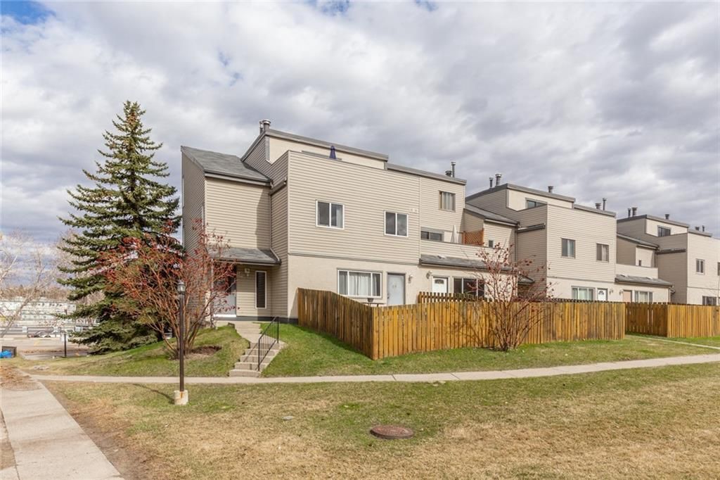 Main Photo: 511 1540 29 Street NW in Calgary: St Andrews Heights Apartment for sale : MLS®# C4294865