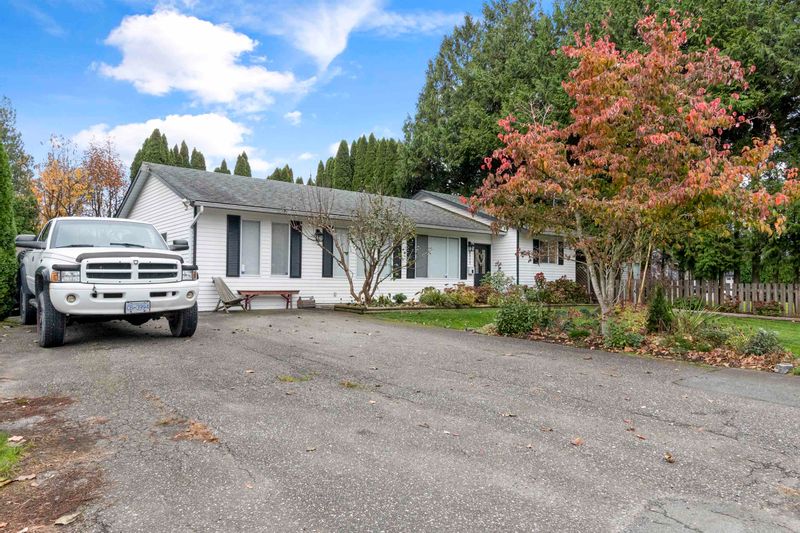 FEATURED LISTING: 45312 CRESCENT Drive Chilliwack