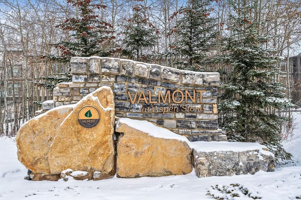 Front entrance to Valmont at Aspen Stone Condo Complex.