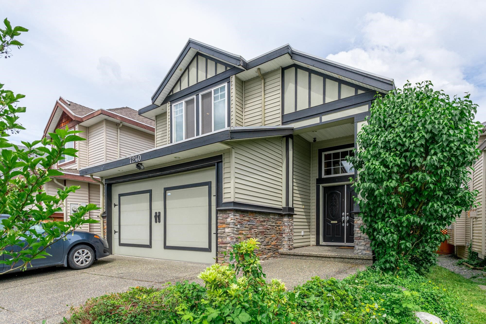 Main Photo: 7240 199A Street in Langley: Willoughby Heights House for sale : MLS®# R2716703