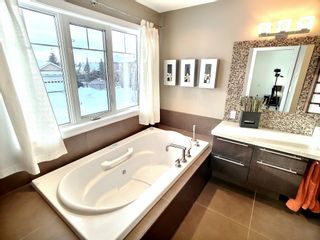 Photo 11: 35 Norman Court in St. Albert: House for sale : MLS®# E4275808